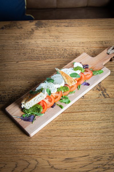 Antipasto - CAPRESE & FOCACCIA