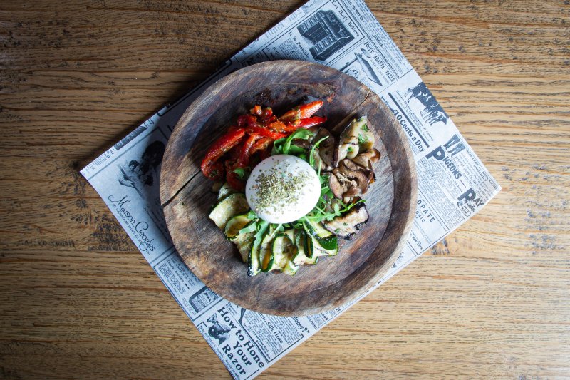 Antipasto - CAPONATA CON BURRATA